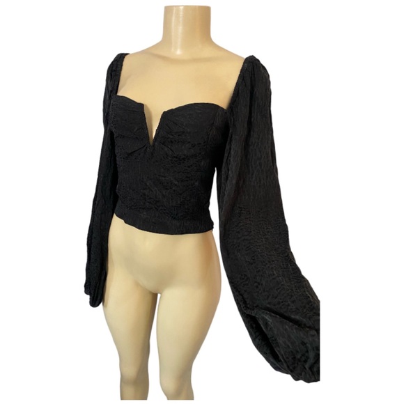 ElleJay Revolve Black Leopard Print Cropped Top Size Large Smocked Back - Picture 4 of 14